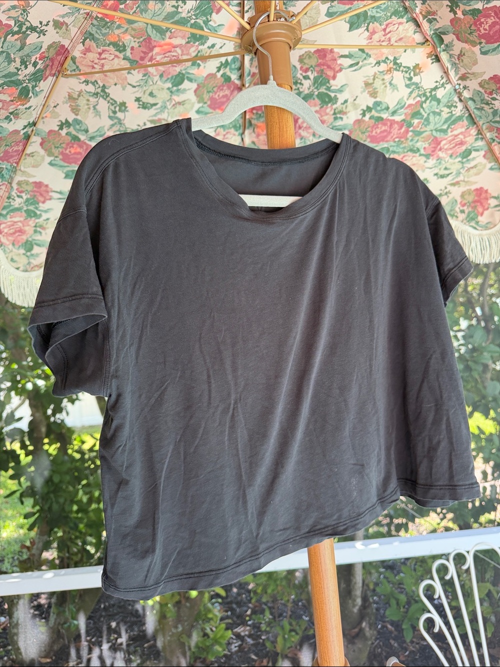Lululemon featherweight crop tee